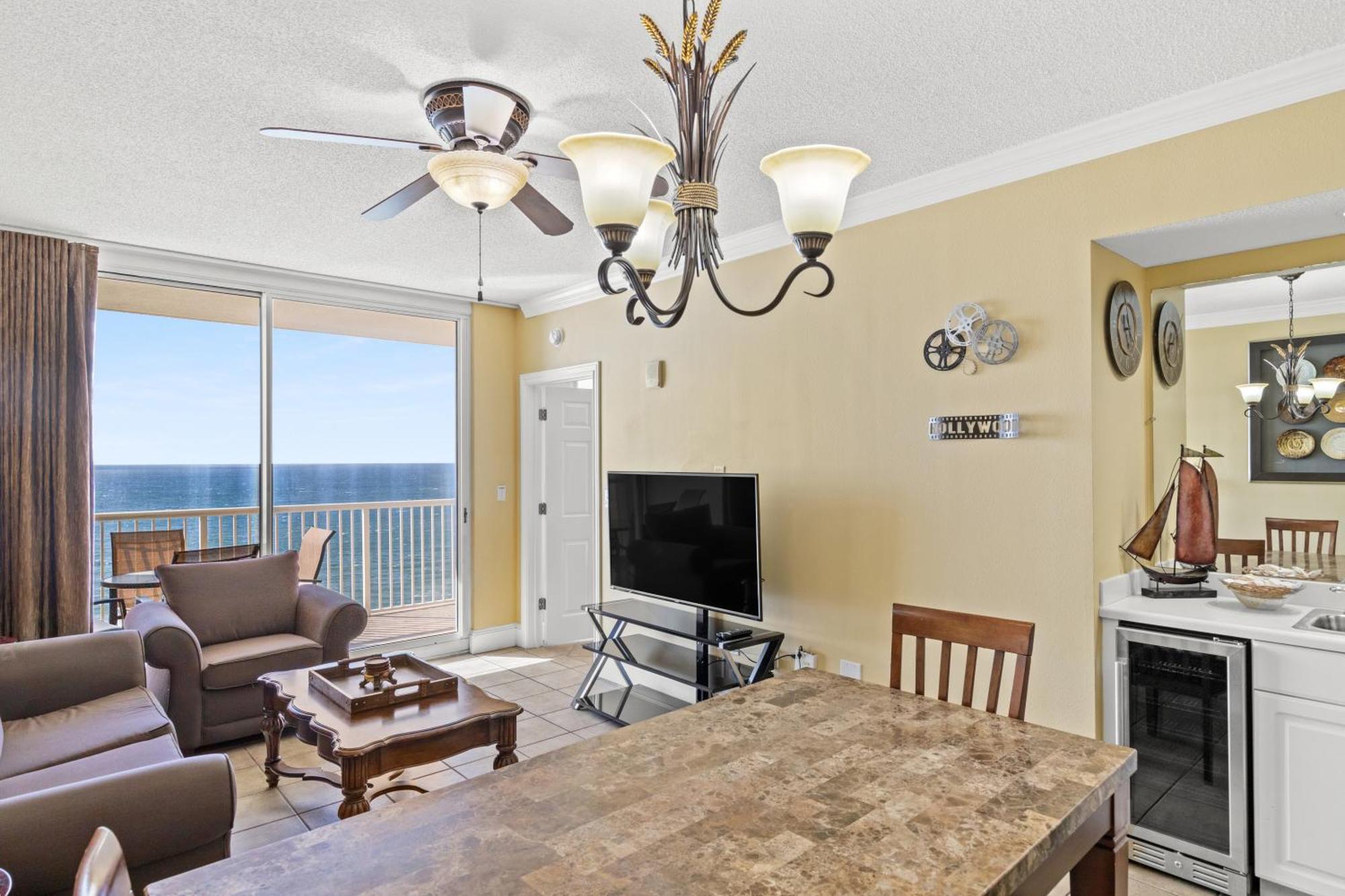 Official Majestic Beach Resort - Over 60 Units - All Ocean Front, Panama City Beach, Fl Værelse billede