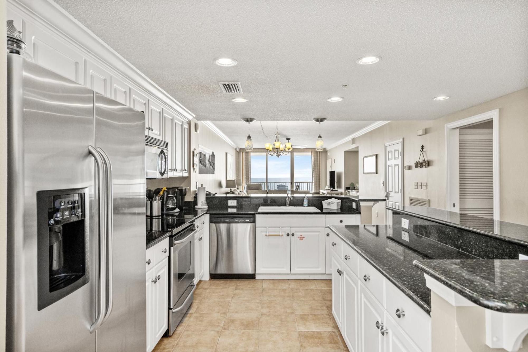 Official Majestic Beach Resort - Over 60 Units - All Ocean Front, Panama City Beach, Fl Værelse billede