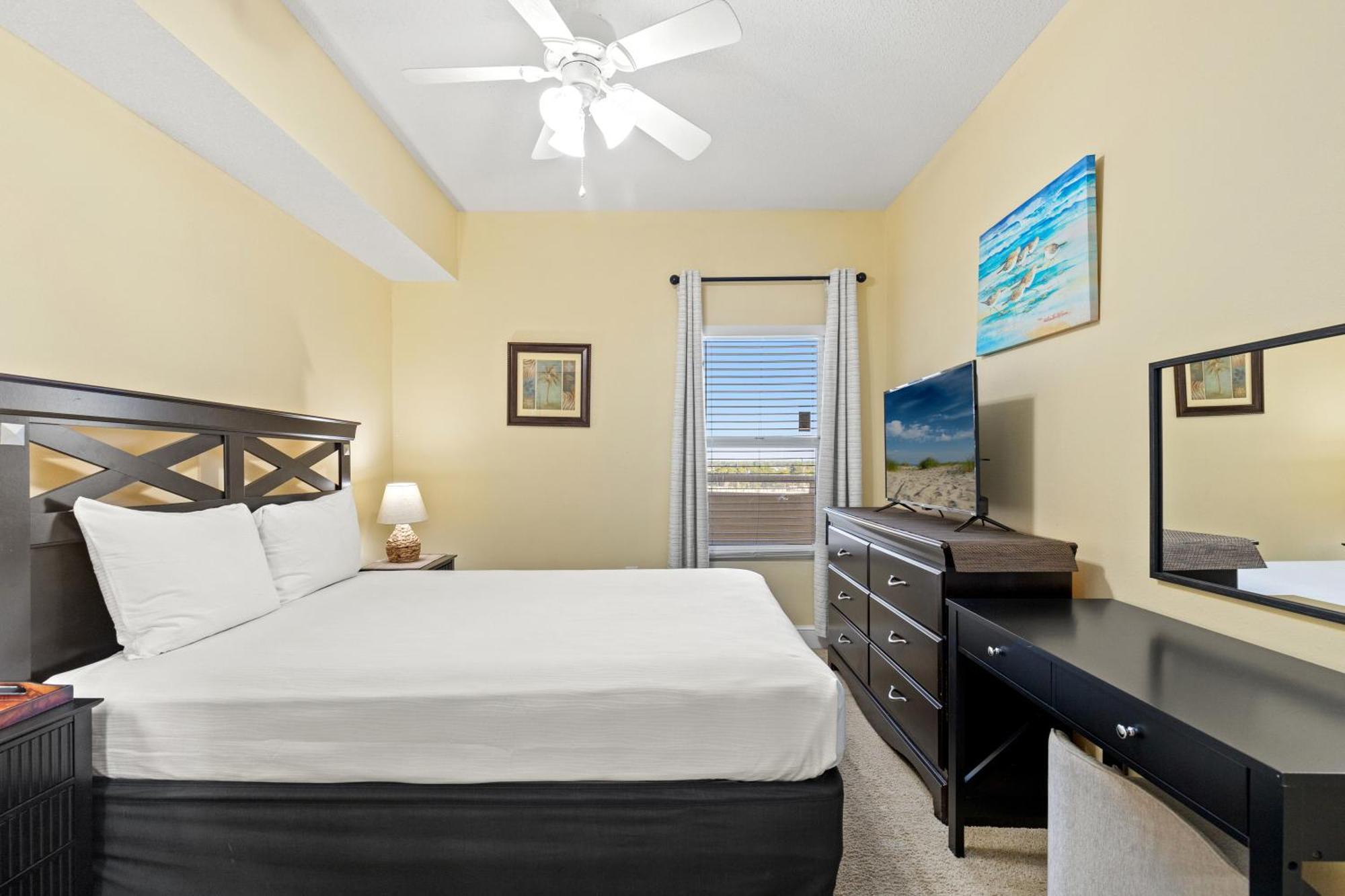 Official Majestic Beach Resort - Over 60 Units - All Ocean Front, Panama City Beach, Fl Eksteriør billede