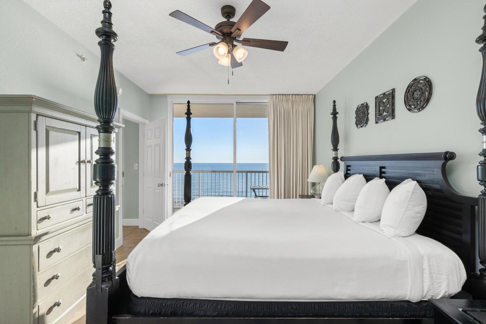 Official Majestic Beach Resort - Over 60 Units - All Ocean Front, Panama City Beach, Fl Eksteriør billede